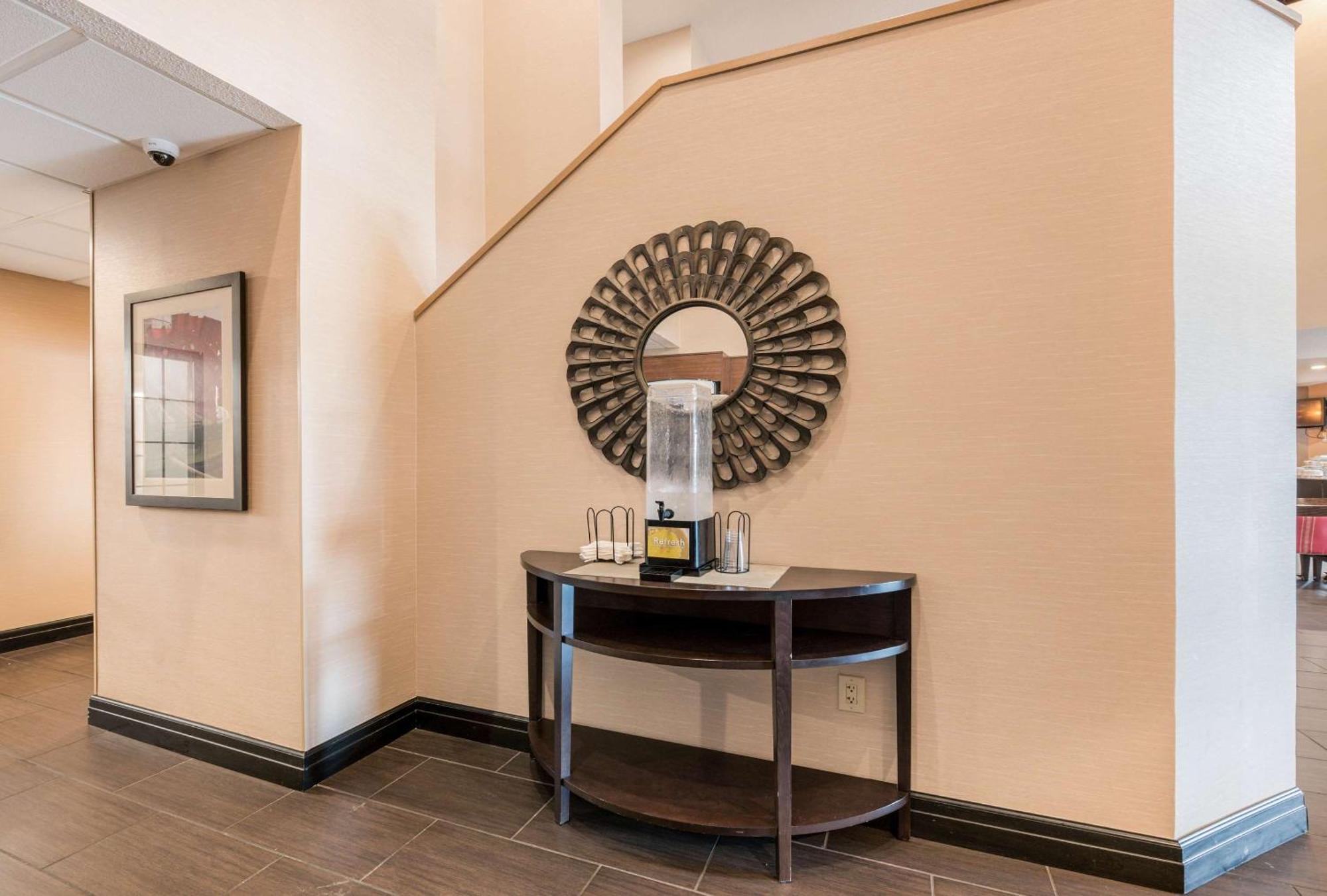 Comfort Suites Monroe Esterno foto