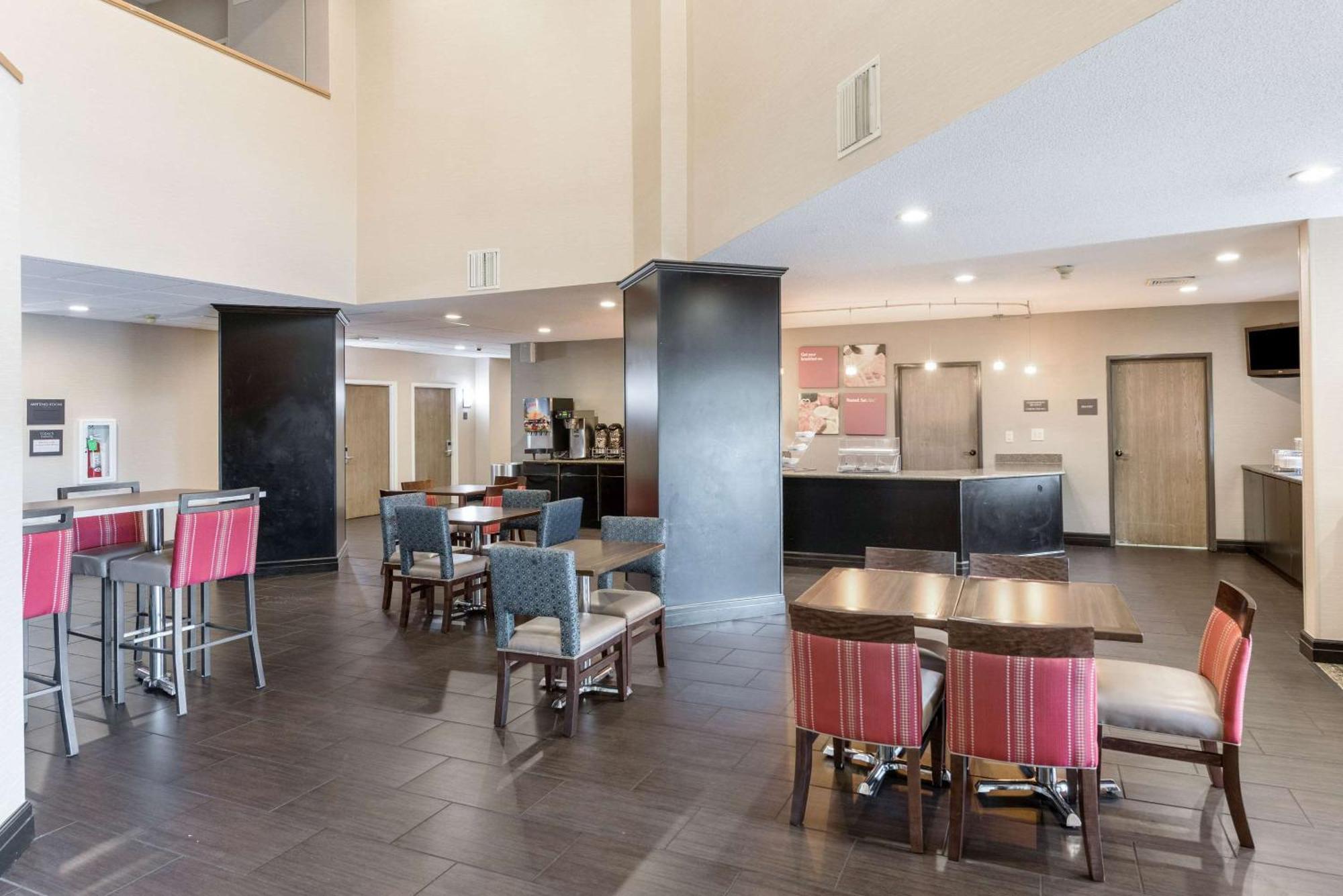 Comfort Suites Monroe Esterno foto