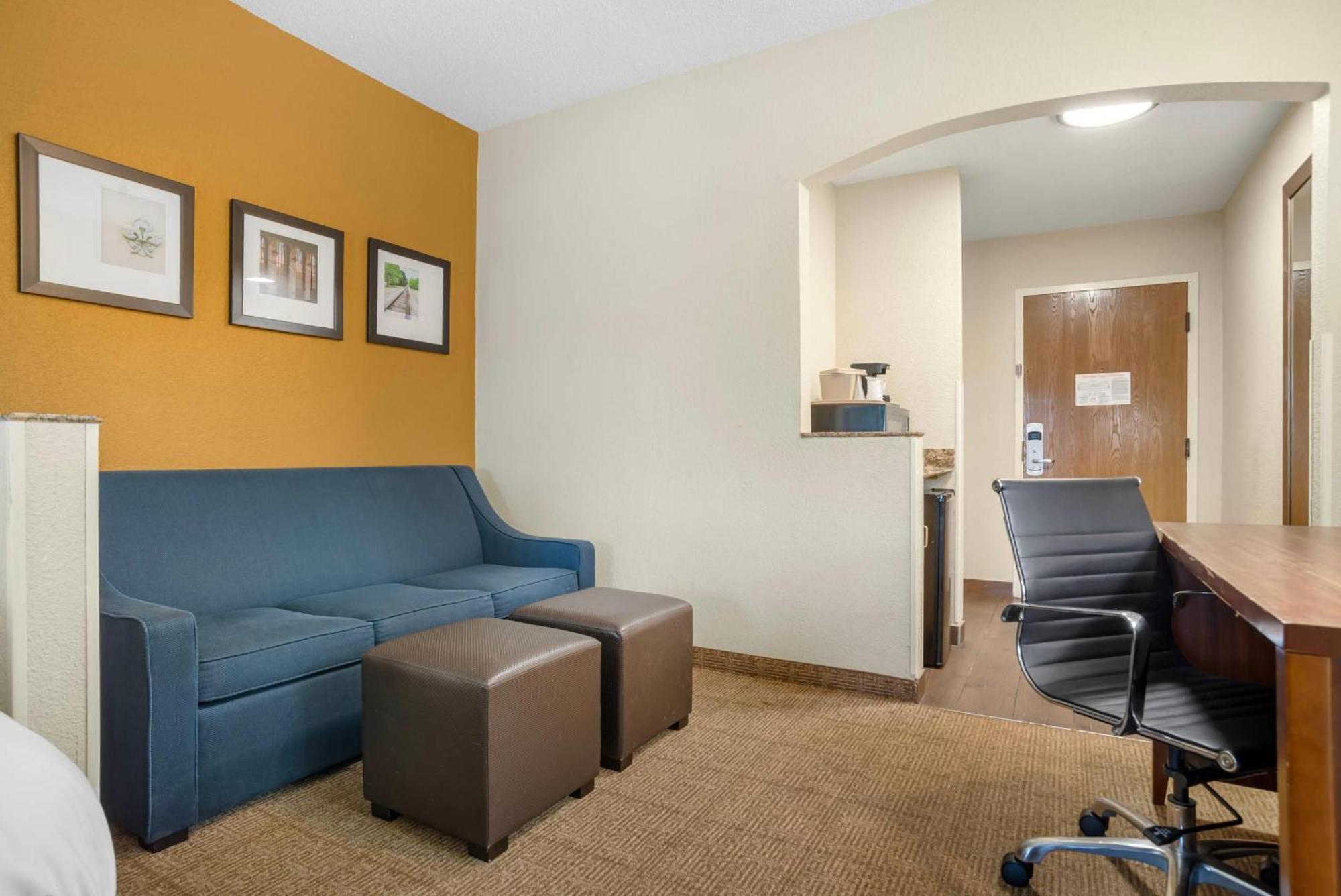 Comfort Suites Monroe Esterno foto