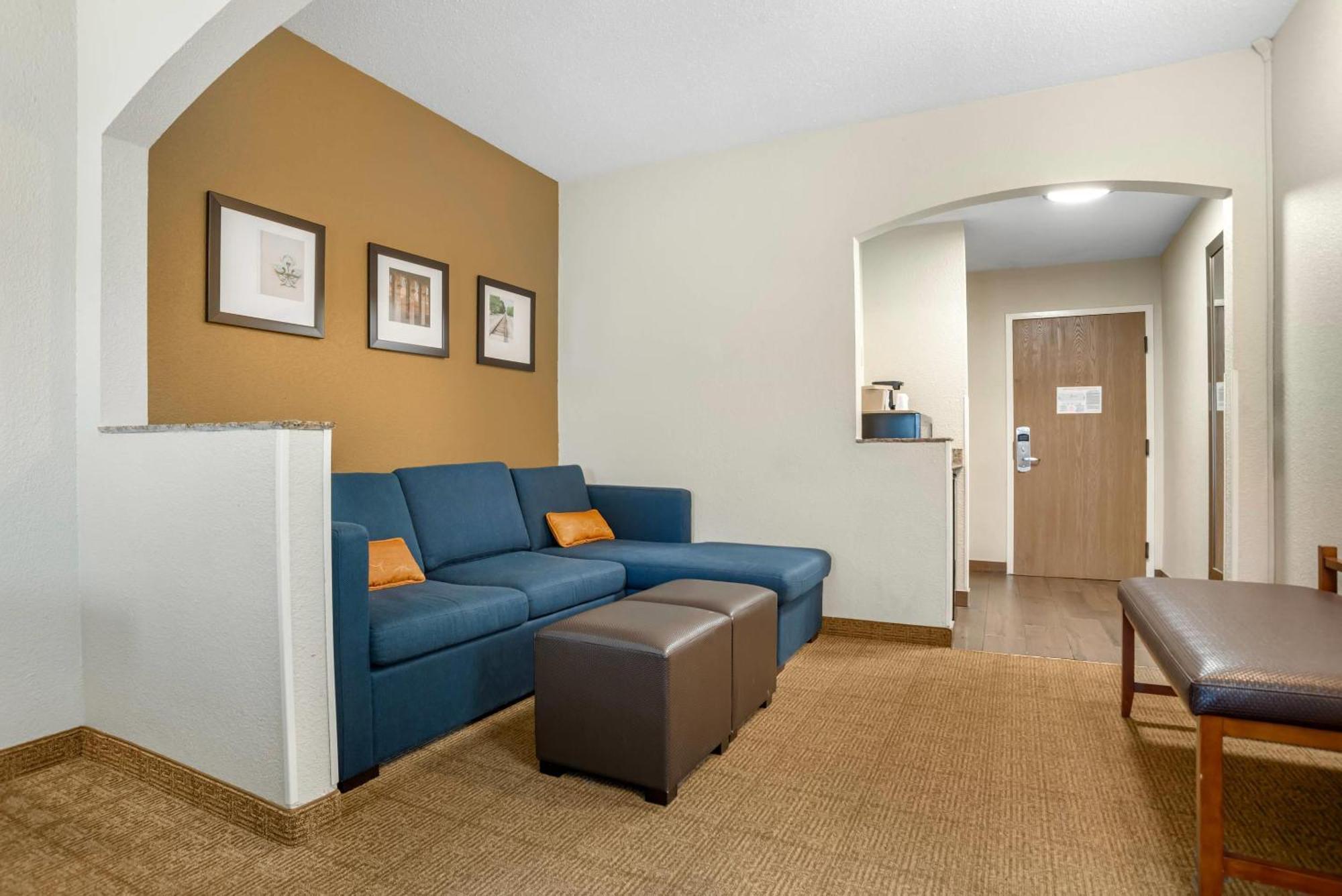 Comfort Suites Monroe Esterno foto