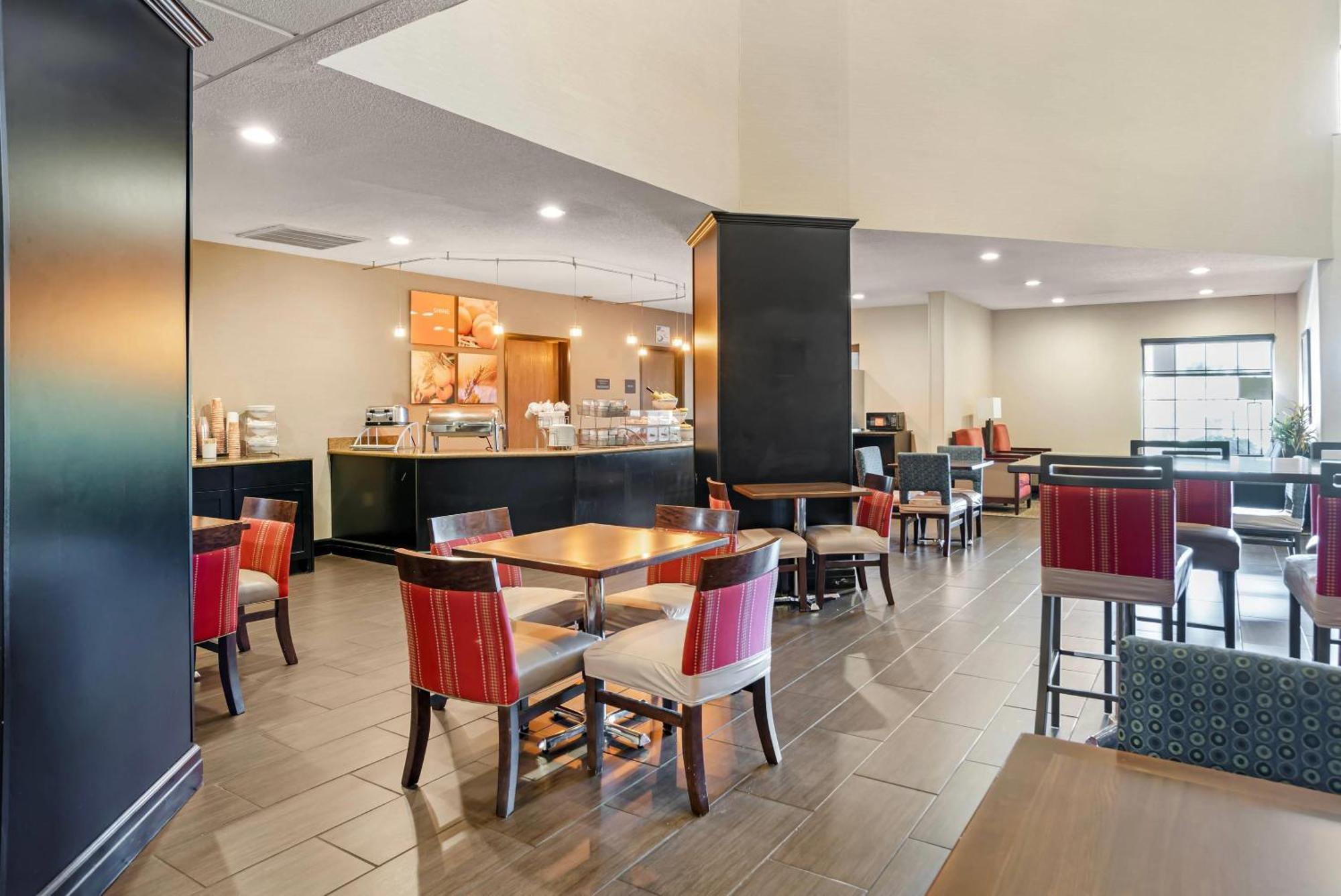 Comfort Suites Monroe Esterno foto